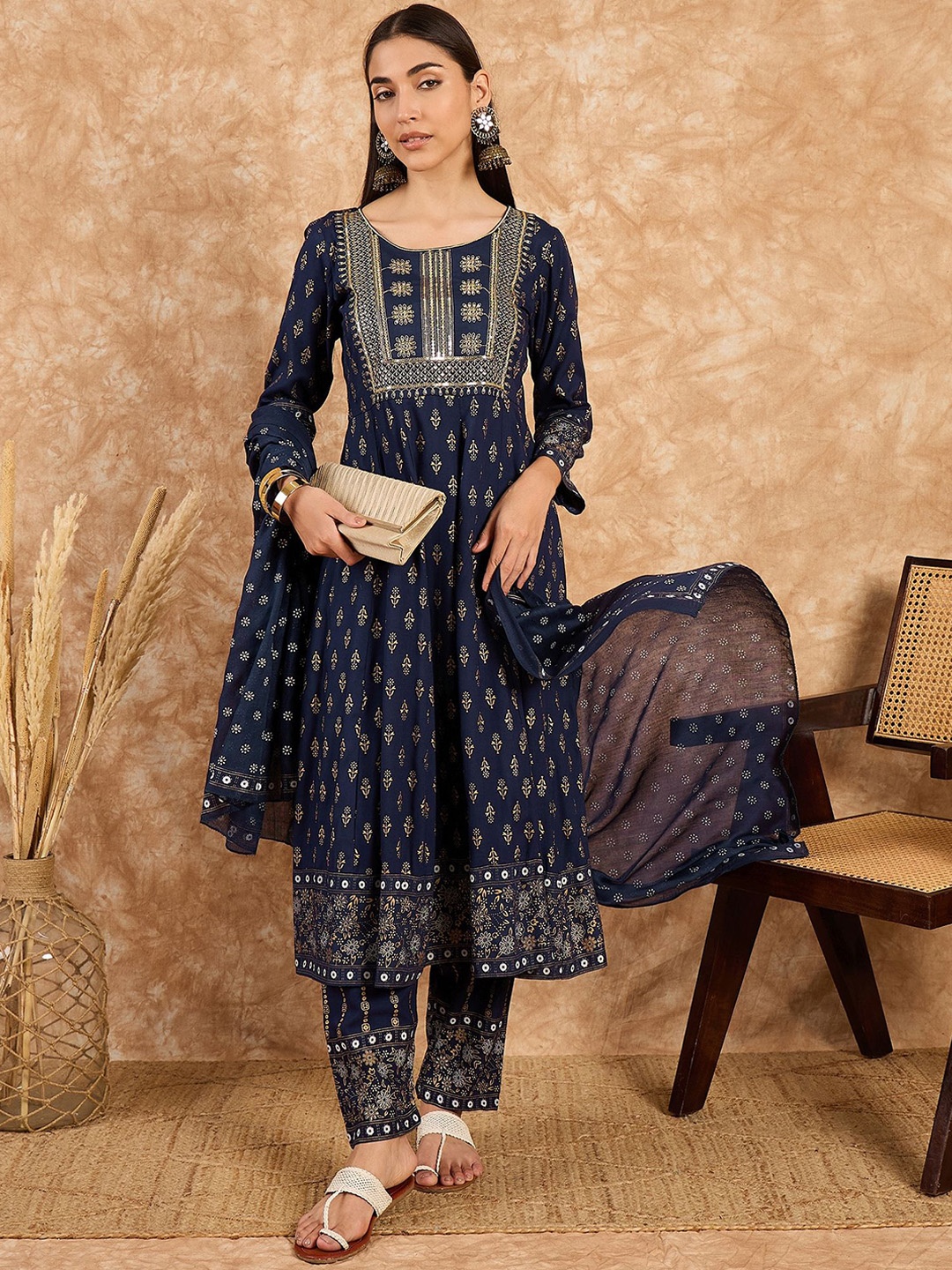 

DIVASTRI Women Floral Embroidered Regular Sequinned Kurta with Trousers & With Dupatta, Navy blue