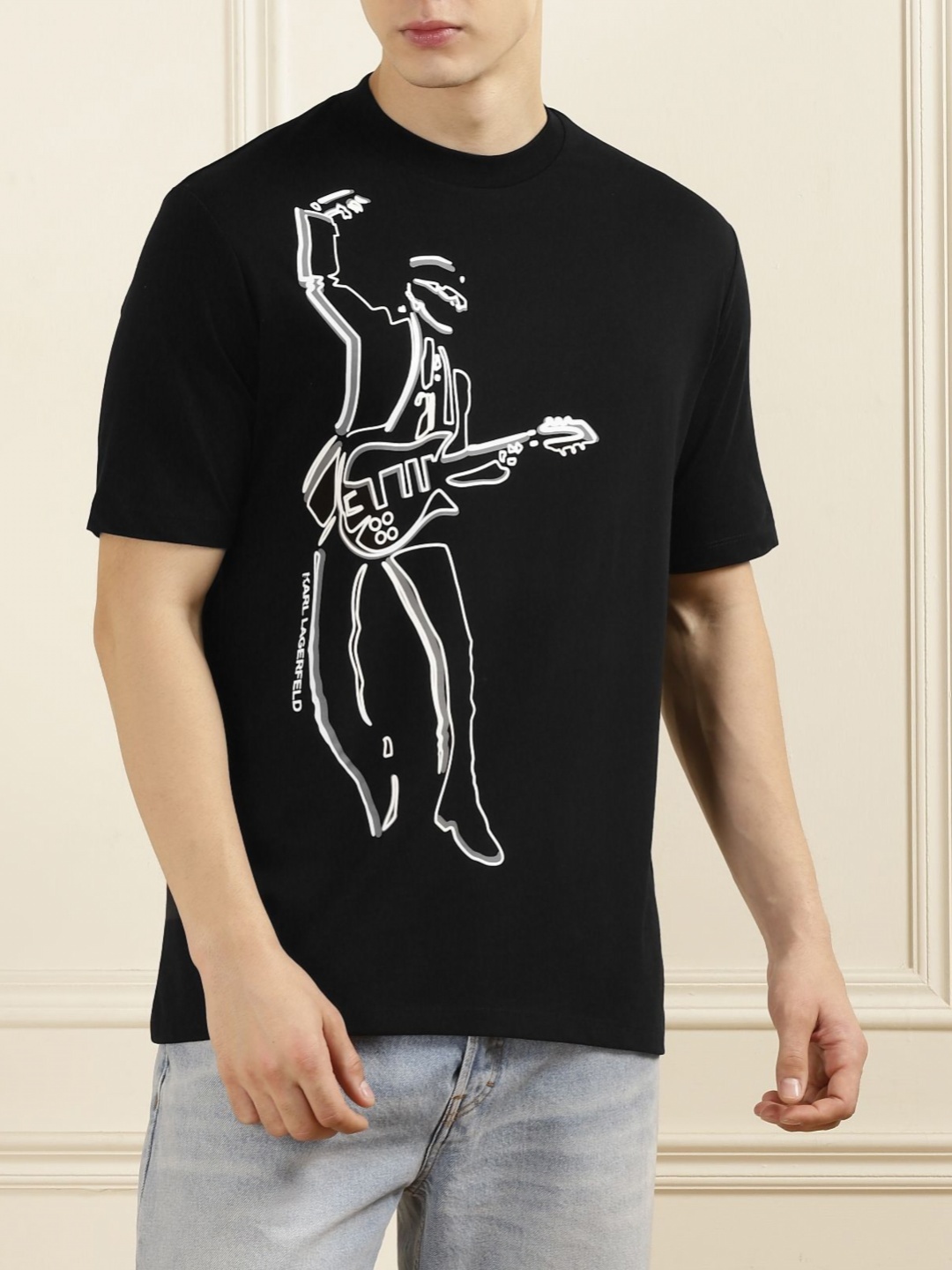 

Karl Lagerfeld Men Typography Printed Pockets T-shirt, Black