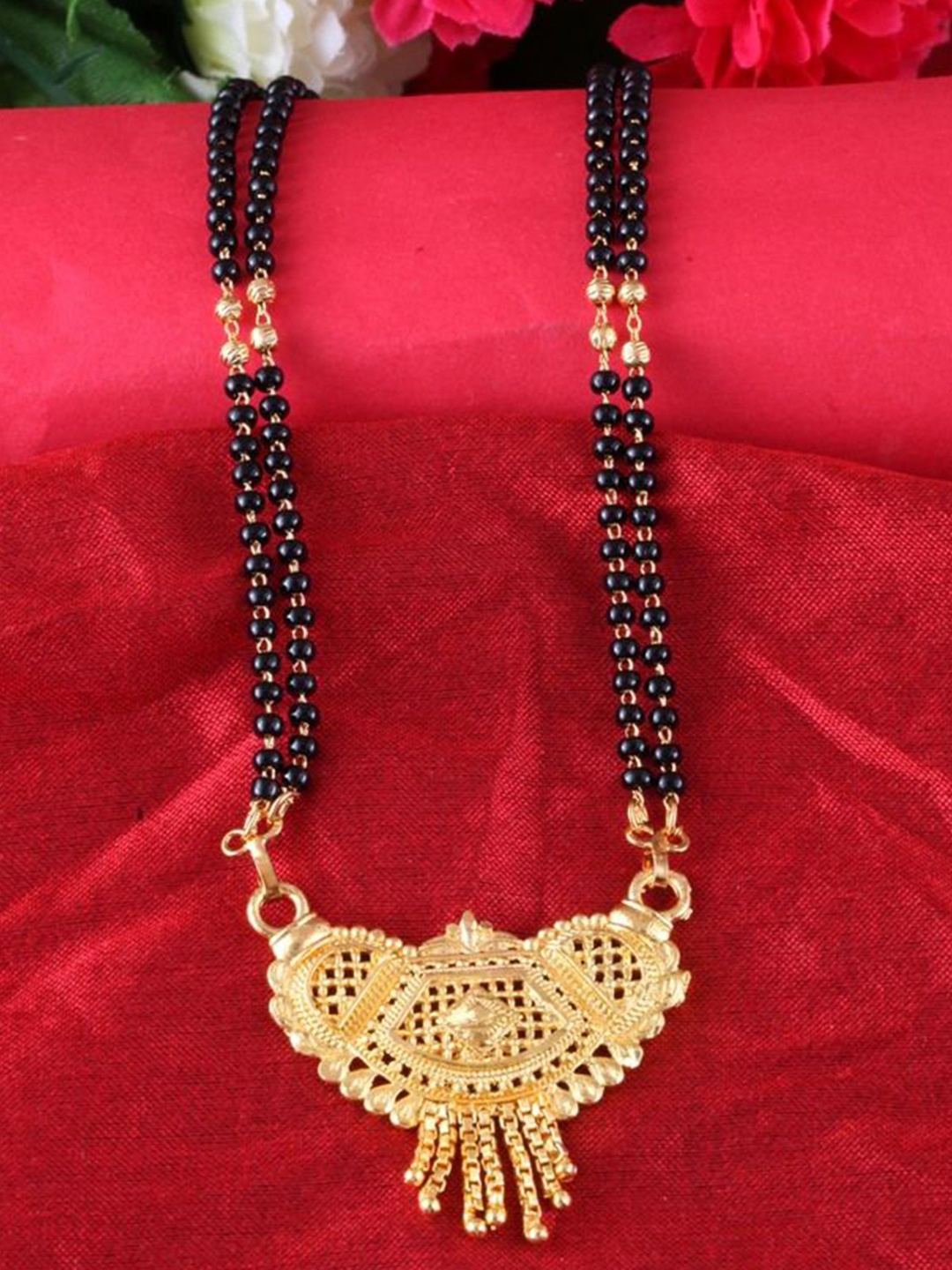 

DIVASTRI Gold-Plated Artificial Beads Mangalsutra