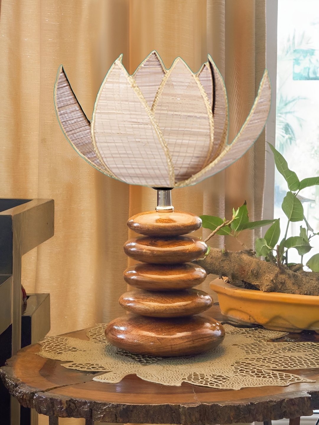 

Devansh Beige Wood Traditional Abstract Shaped Table Lamp