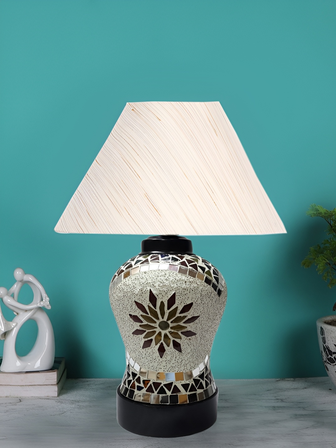 

Devansh Off White Glass Traditional Frusturical Shaped Table Lamp