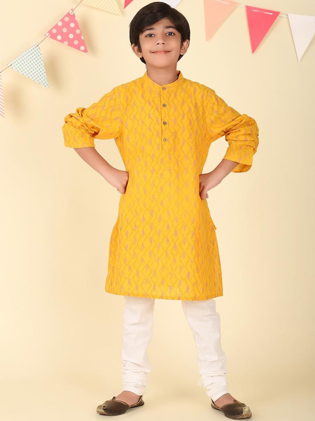 

Fabindia Boys Ethnic Motifs Printed Flared Sleeves Kurta, Yellow