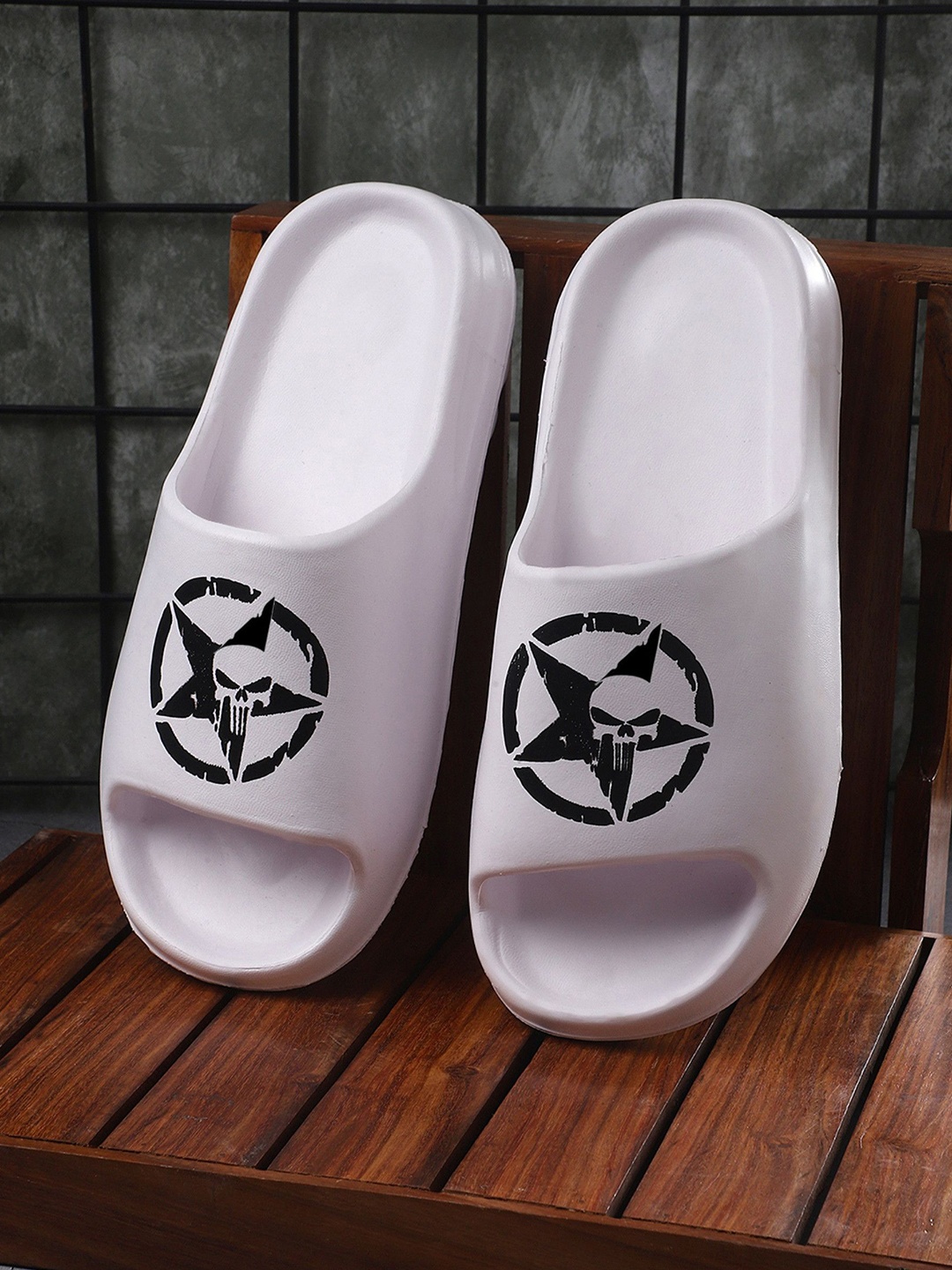 

KAPYANSH Men Printed Rubber Sliders, White