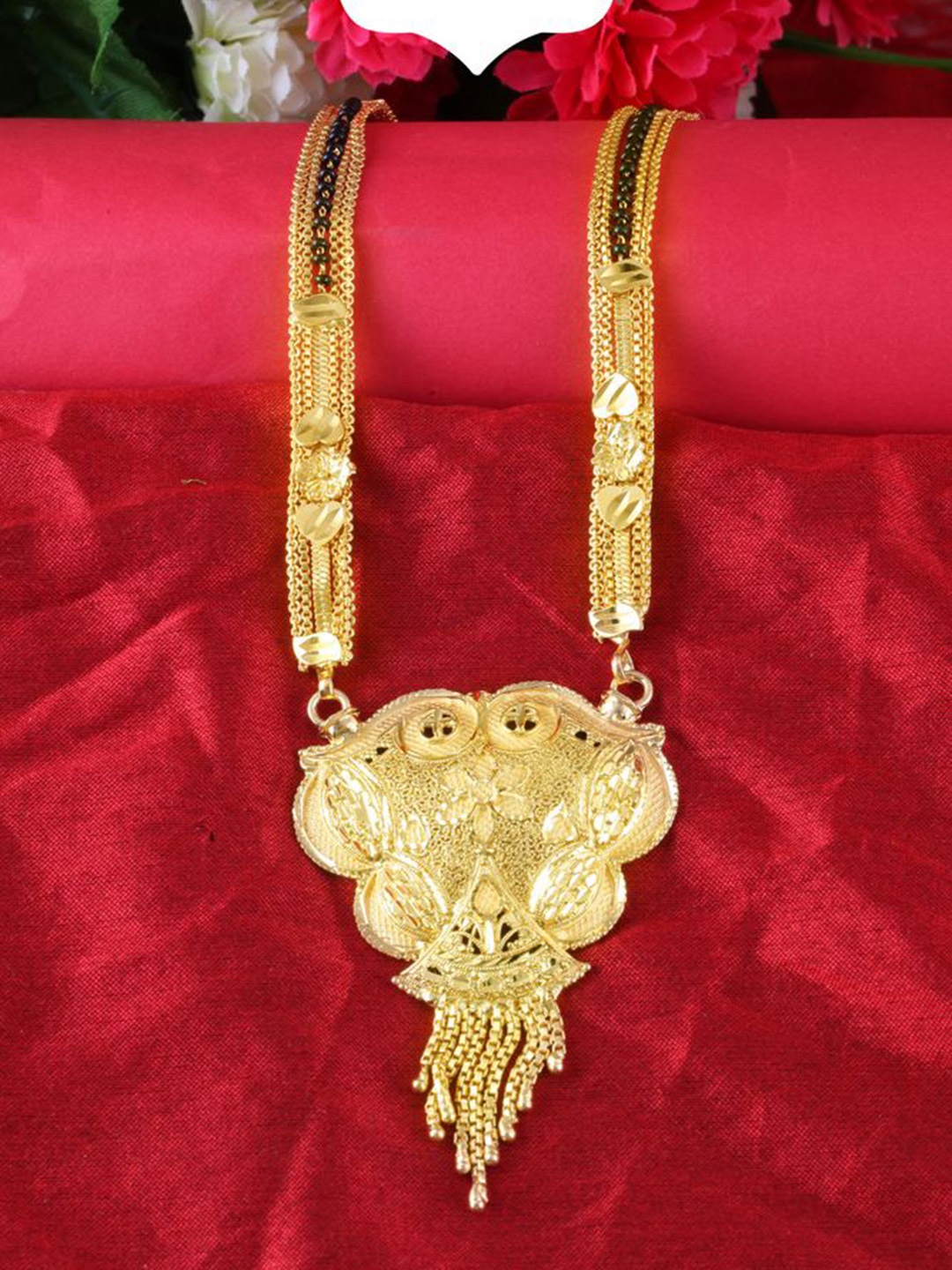 

DIVASTRI Gold-Plated Artificial Beads Mangalsutra