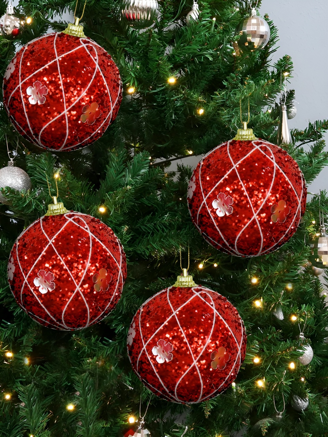 

TIED RIBBONS Set Of 4 Red Christmas Tree Decoration Balls