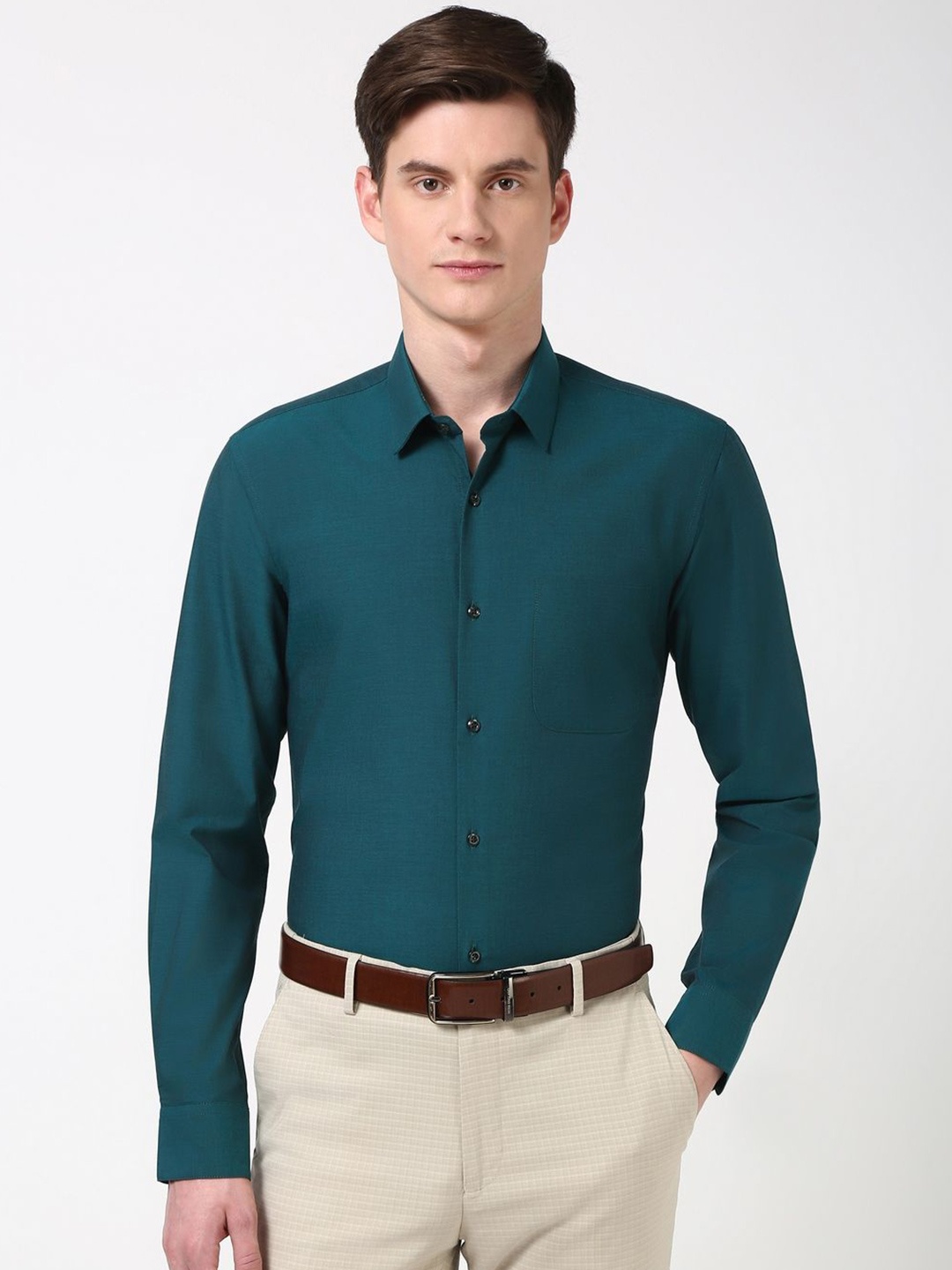 

Peter England Men Slim Fit Opaque Formal Shirt, Green