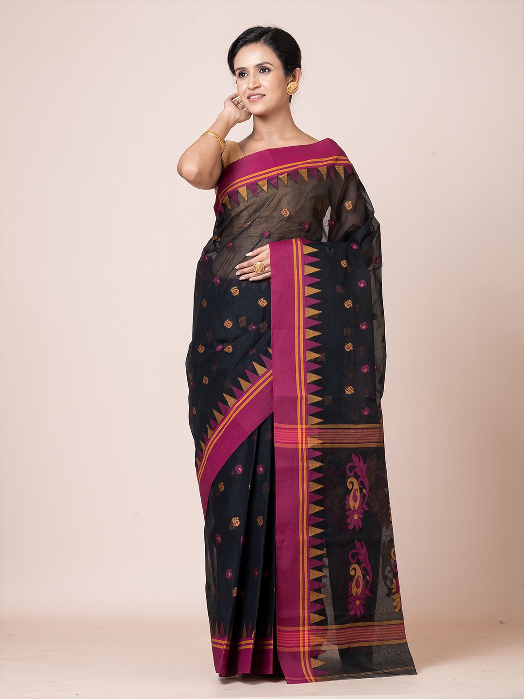 

PUKU Ethnic Motifs Printed Pure Cotton Saree, Black