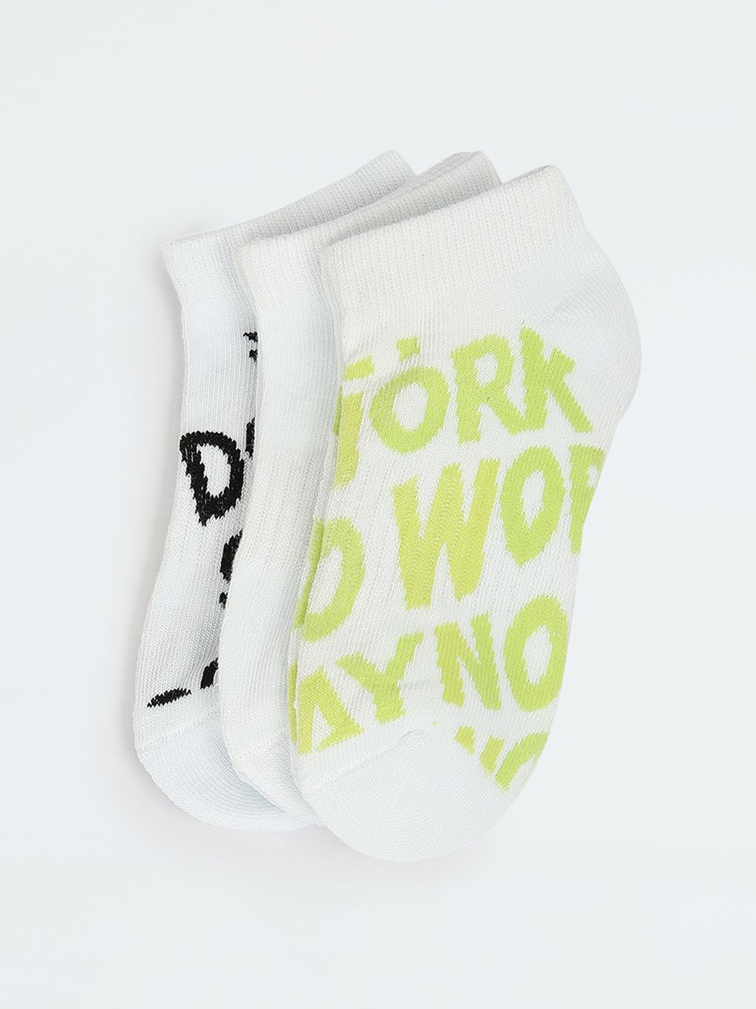

max Boys Pack Of 3 Patterned Ankle-Length Cotton Socks, White
