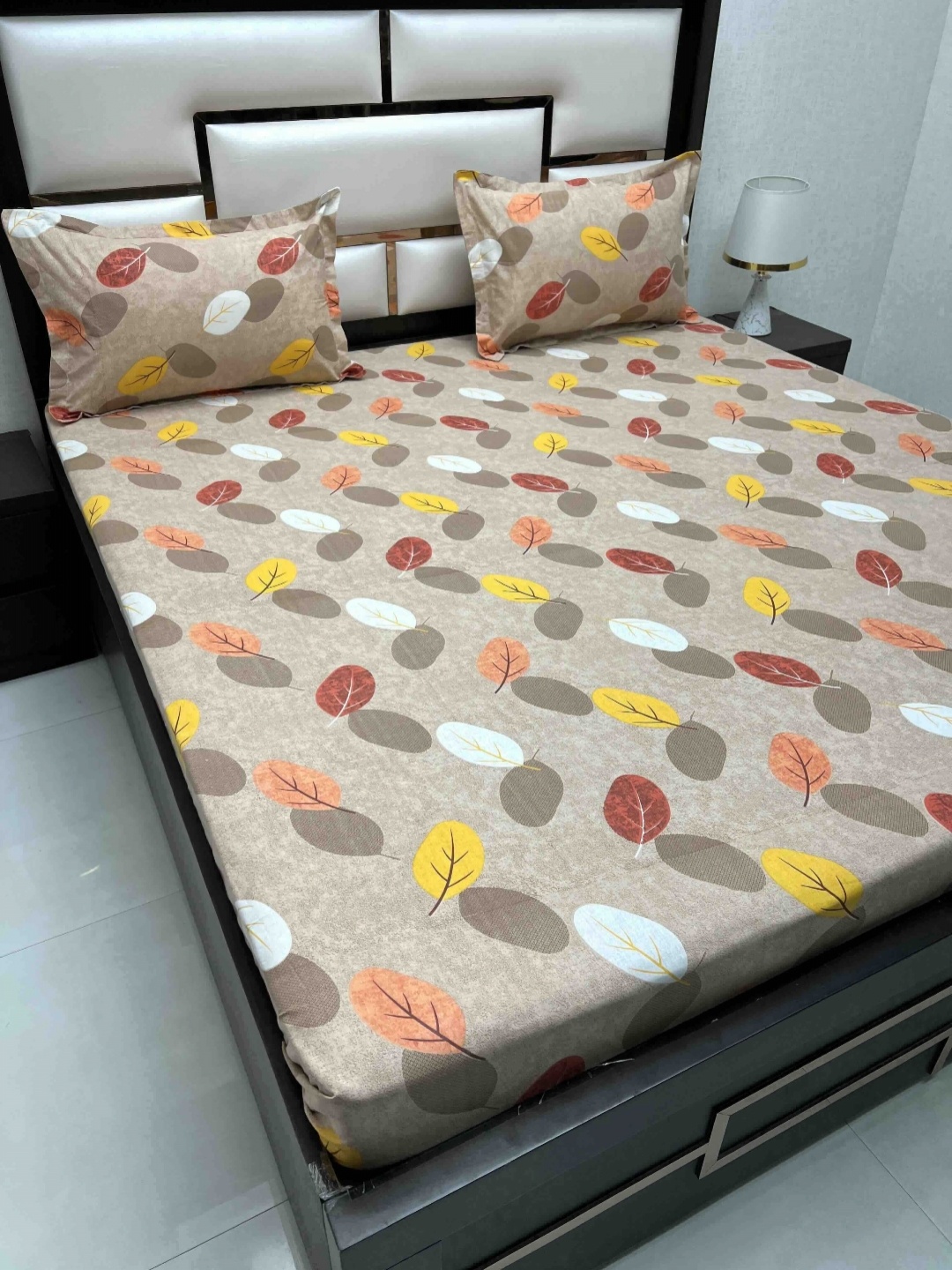 

Pure Decor Passion Brown Printed Pure Cotton 220 TC Queen Bedsheet Set 2.26 m x 2.54 m