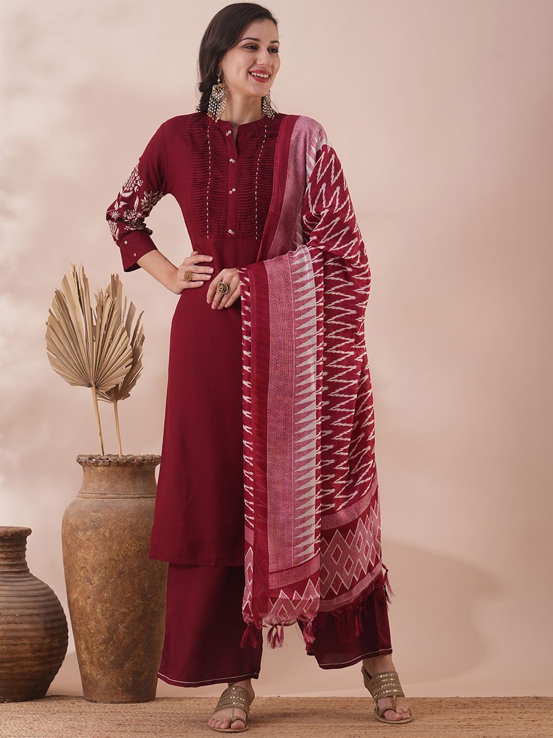

FASHOR Women Floral Embroidered Regular Thread Work Kurta With Palazzos & Dupatta, Maroon