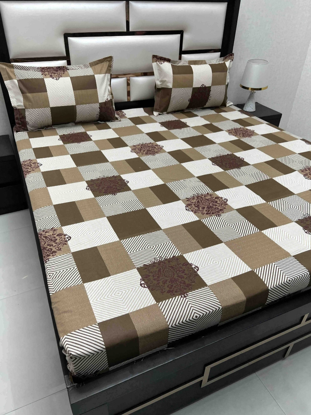 

Pure Decor Passion Brown Printed Pure Cotton 200 TC Queen Bedsheet Set 2.25 x 2.56 m