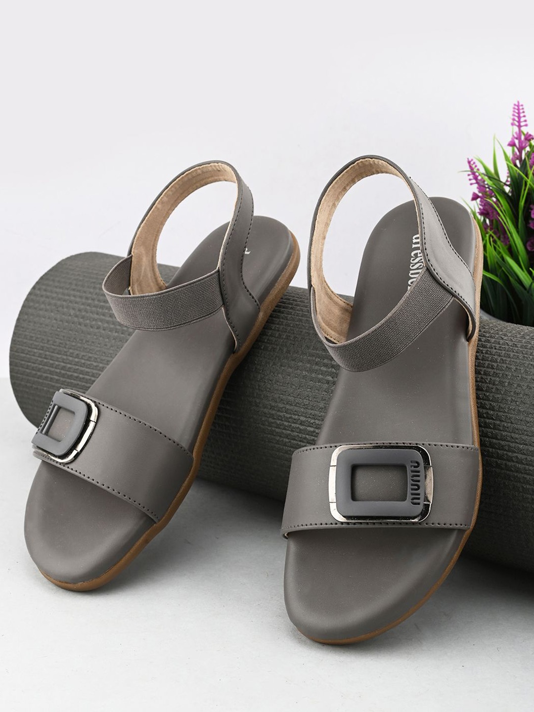 

DressBerry Women Open Toe Flats, Grey