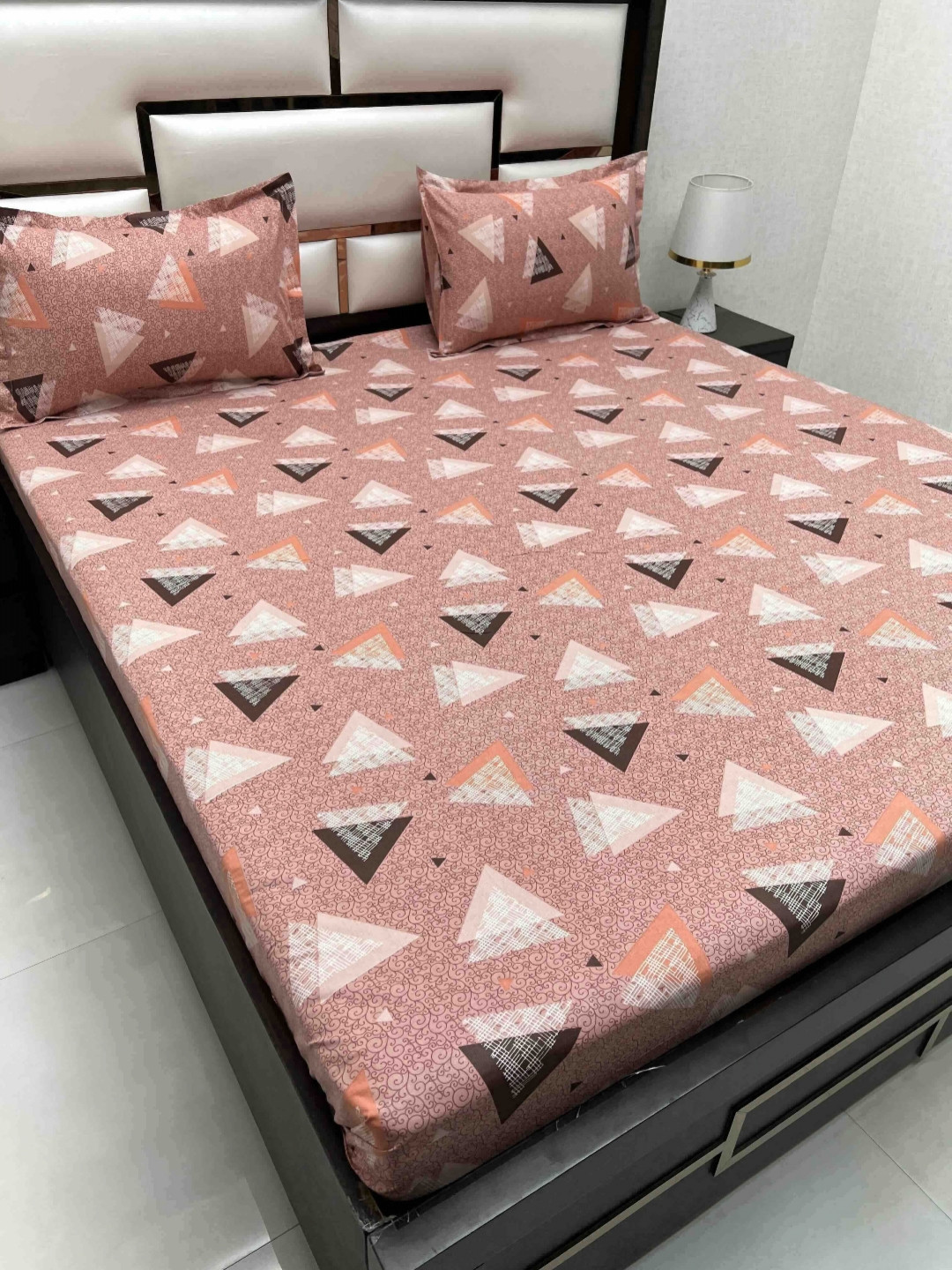 

Pure Decor Passion Brown Printed Pure Cotton 260 TC Queen Bedsheet Set 2.27 m x 2.56 m