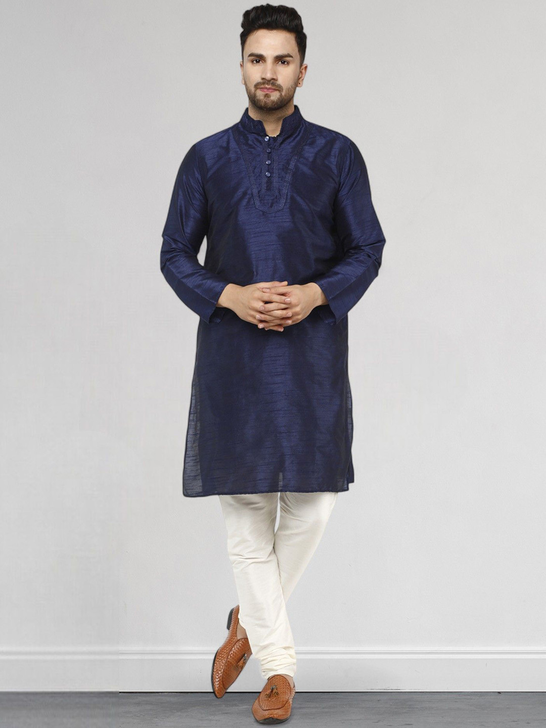 

SKAVIJ Men Ethnic Motifs Embroidered Regular Thread Work Kurta with Churidar, Blue