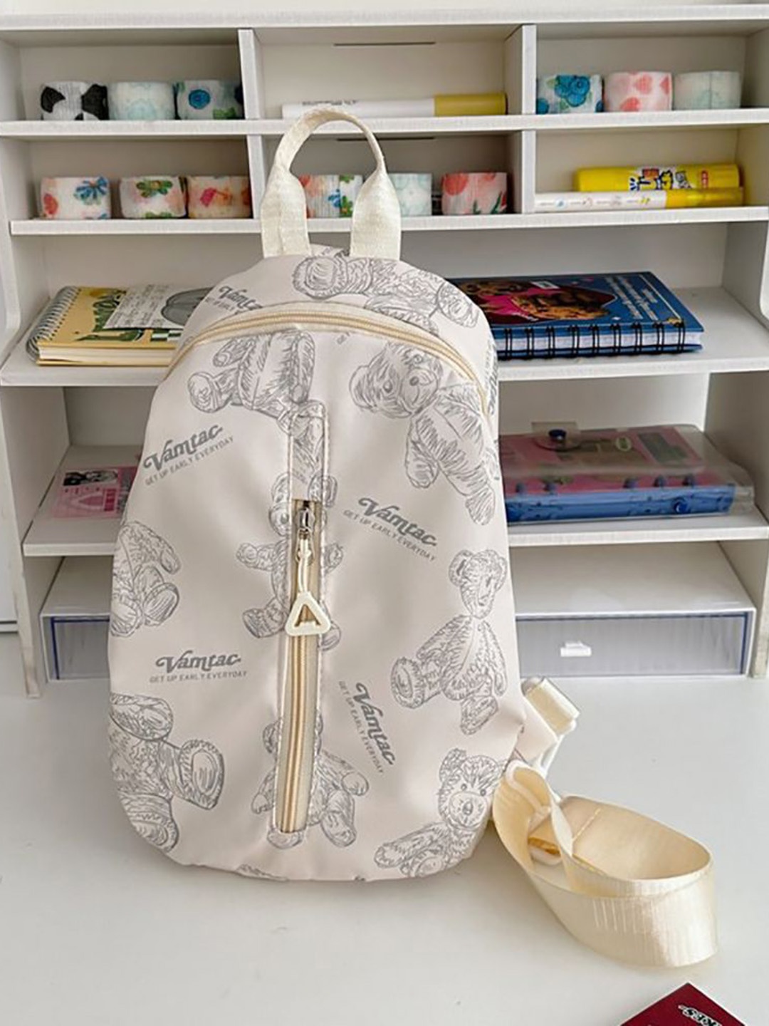 

StyleCast x Revolte Printed Structured Shoulder Bag, White