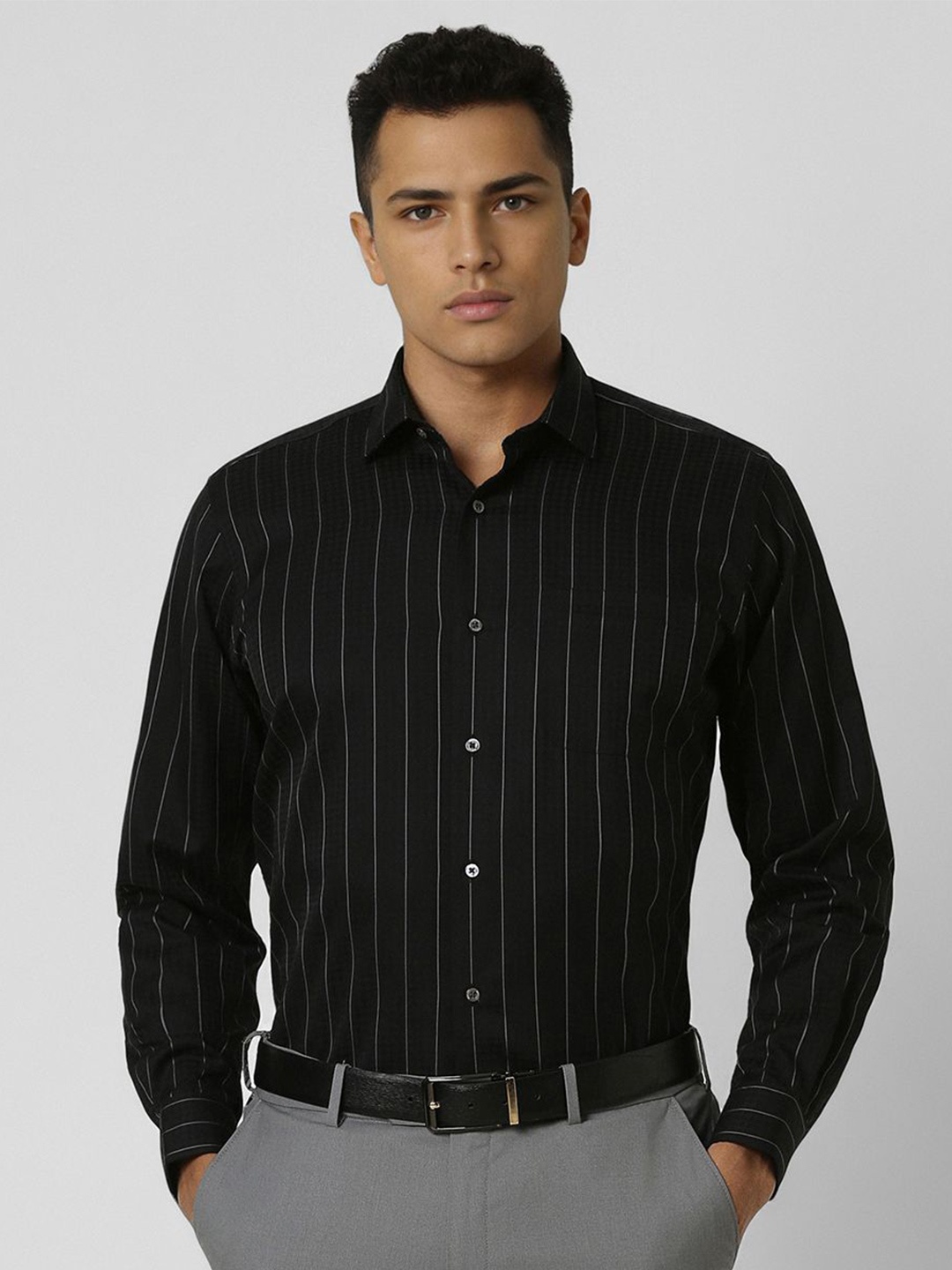 

Van Heusen Men Opaque Striped Formal Shirt, Black