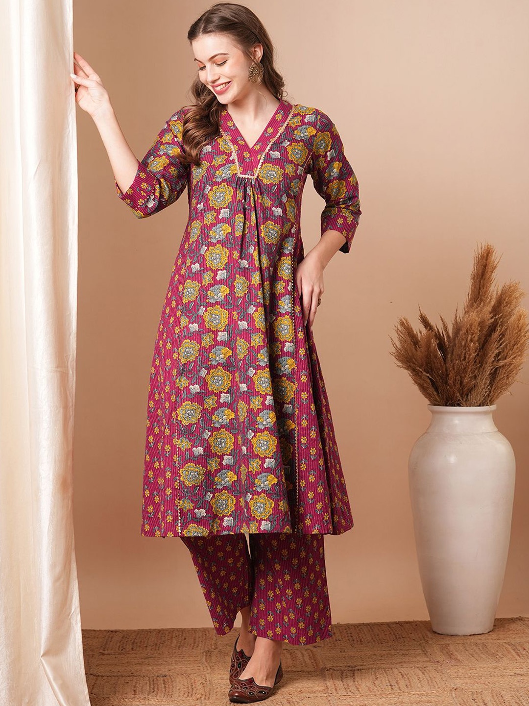 

FASHOR Women Ethnic Motifs Printed Panelled Pure Cotton Kurta With Palazzos, Purple