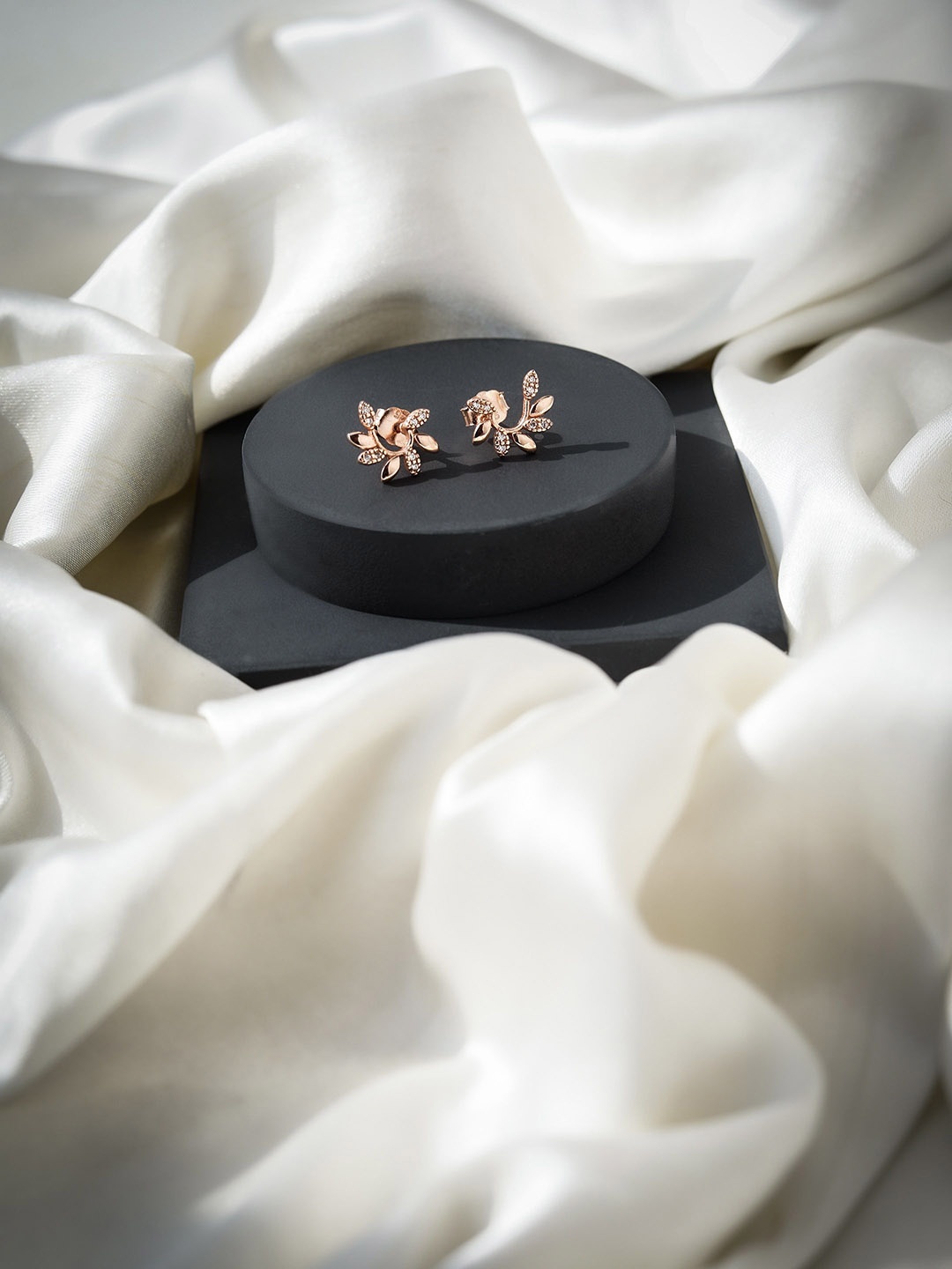 

DIAVO Women Rose Gold-Plated Studs Earrings