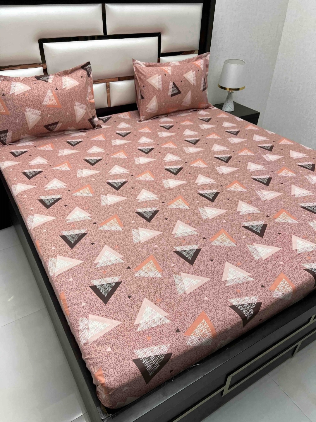 

Pure Decor Passion Brown Printed Pure Cotton 200 TC Queen Bedsheet Set 2.25m x 2.56m, Red