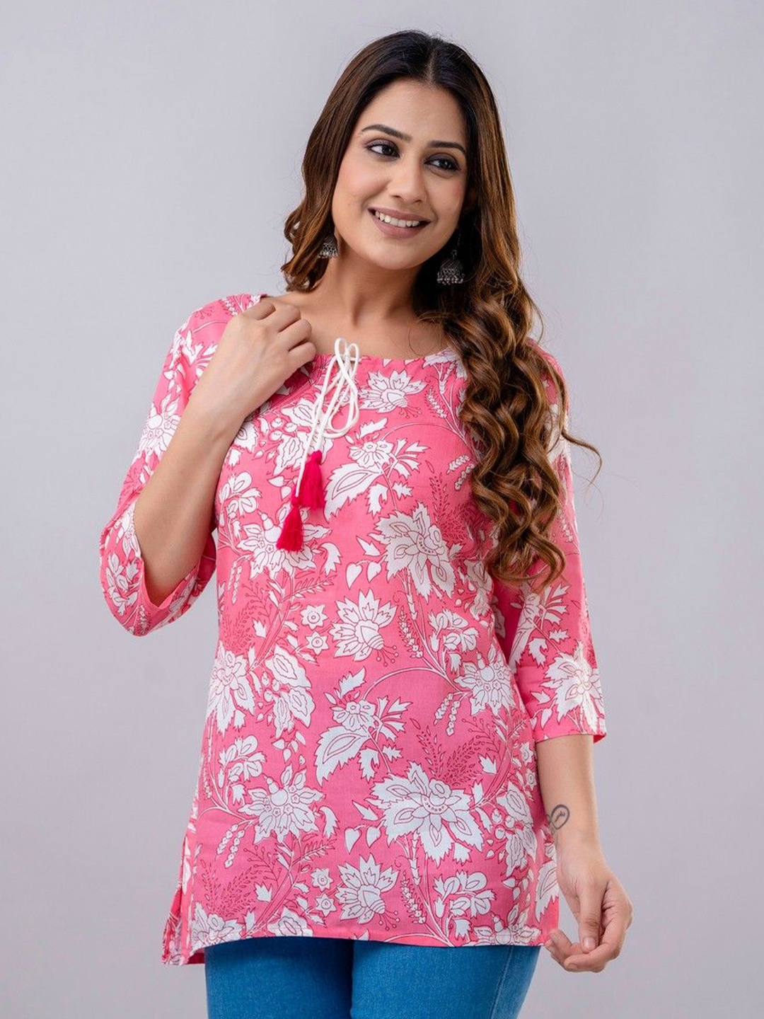 

Kairab Women Floral Printed Round Neck Tunic, Pink