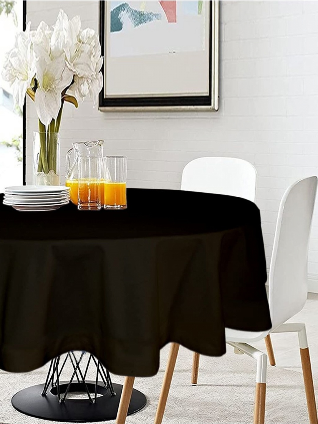

Lushomes Black Cotton Round 2-Seater Table Cover