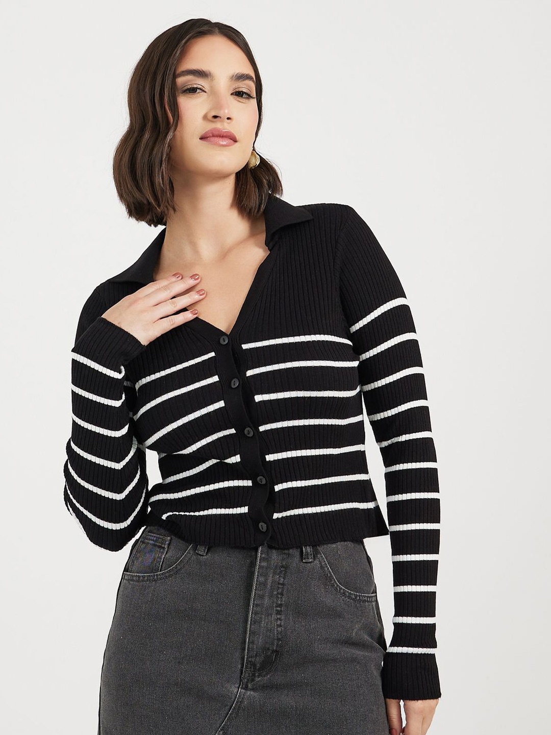 

Styli Striped Printed Collared Regular Length Fitted Cardigan, Black