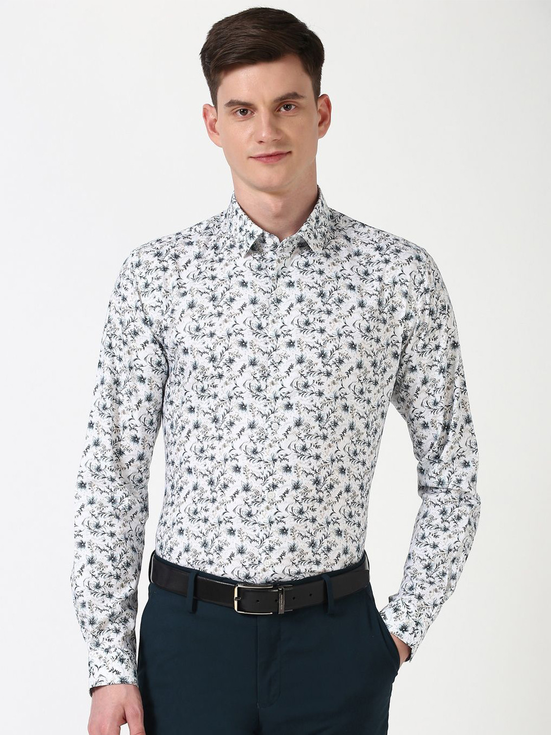 

Peter England Men Slim Fit Floral Opaque Printed Formal Shirt, White