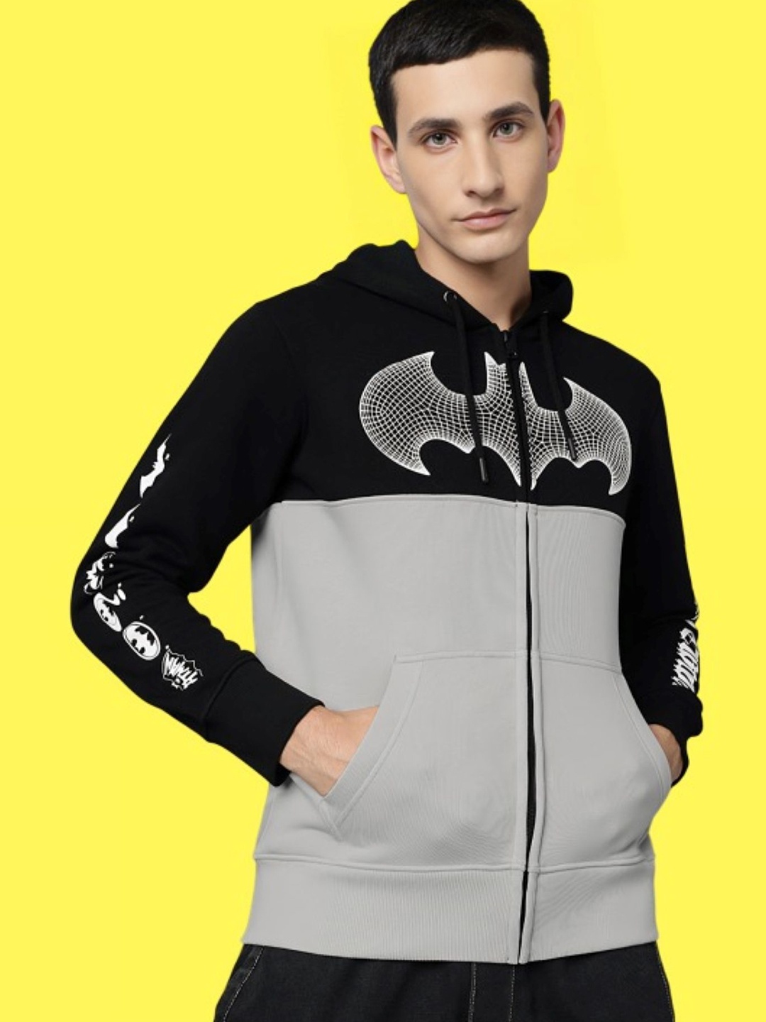 

Entertainment Store Batman 0216 Hooded Sweatshirt, Black