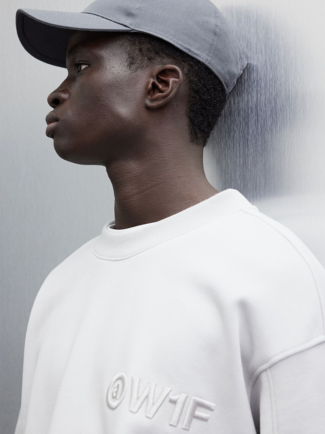

H&M Men Embroidered Sweatshirt, Grey