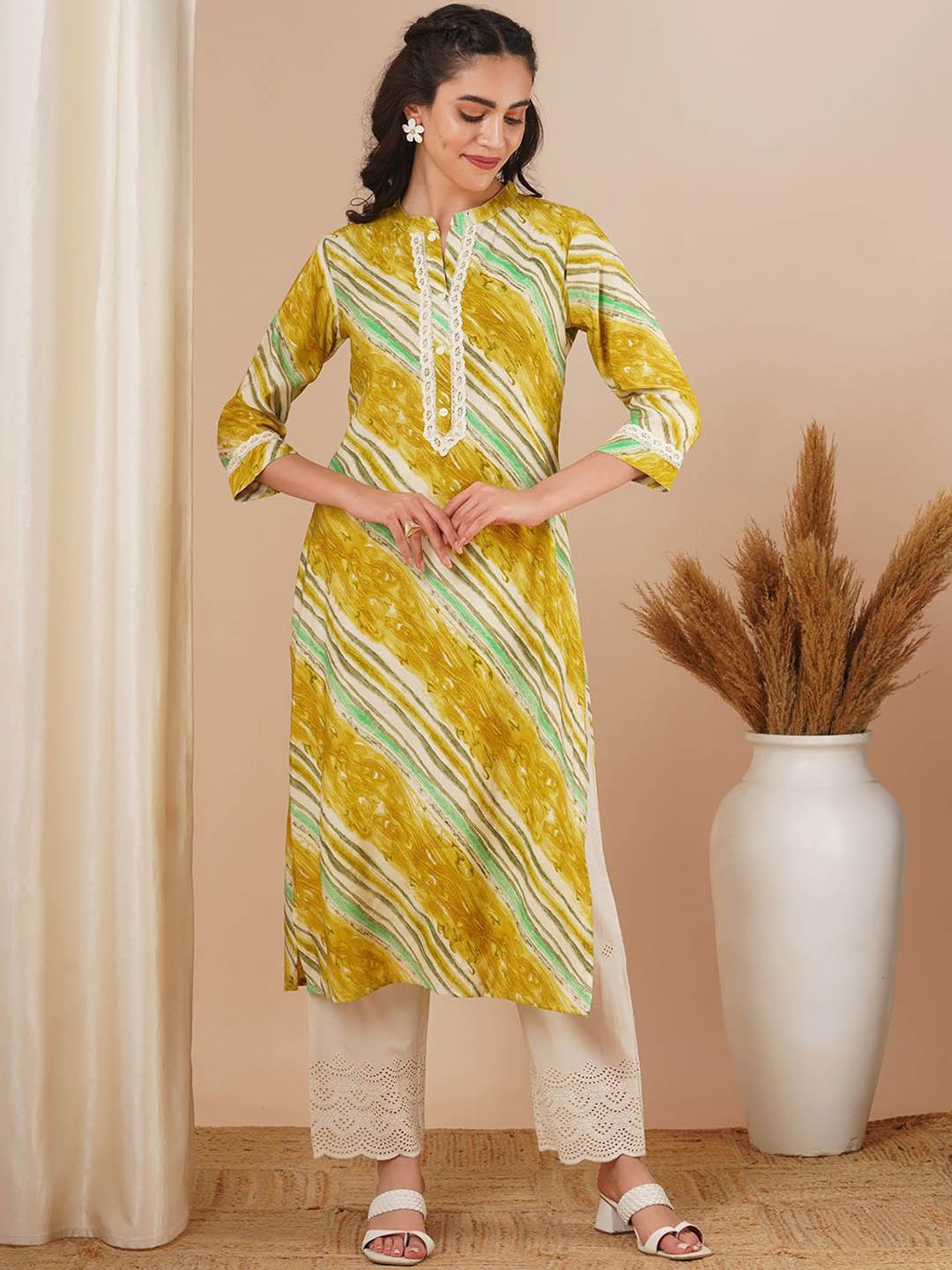 

FASHOR Women Striped Straight Fit Kurta, Mustard