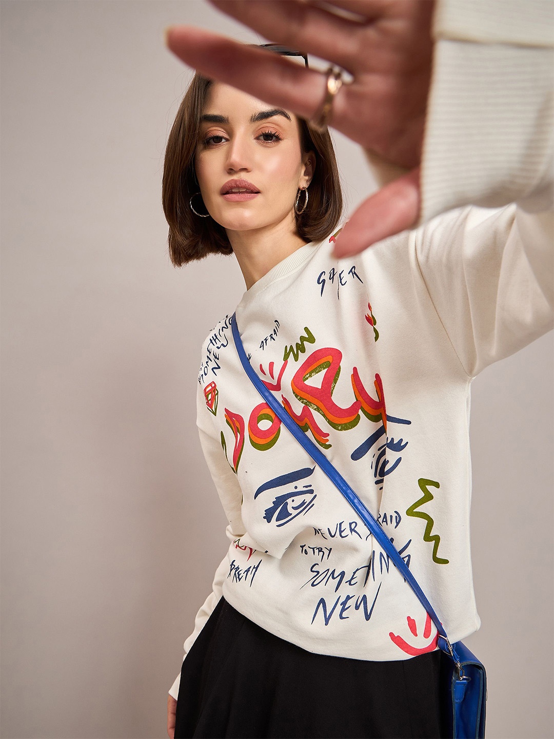 

SASSAFRAS Women Printed Sweatshirt, Off white