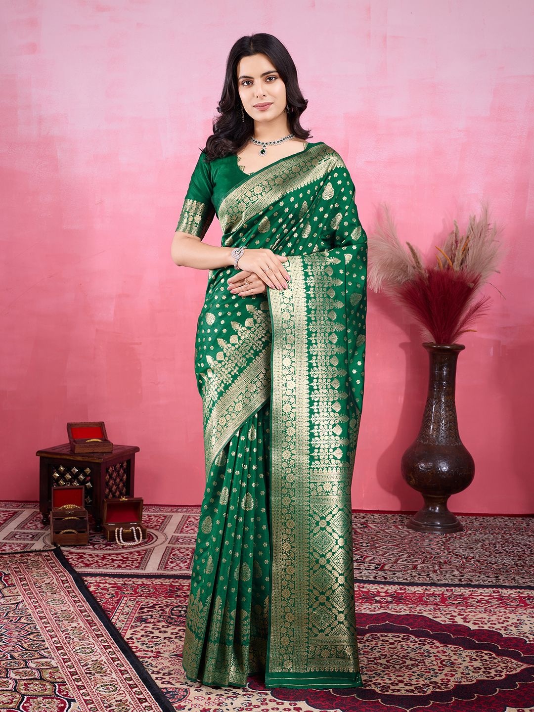 

V3 FASHION STUDIO Ethnic Motifs Zari Pure Silk Banarasi Saree, Green