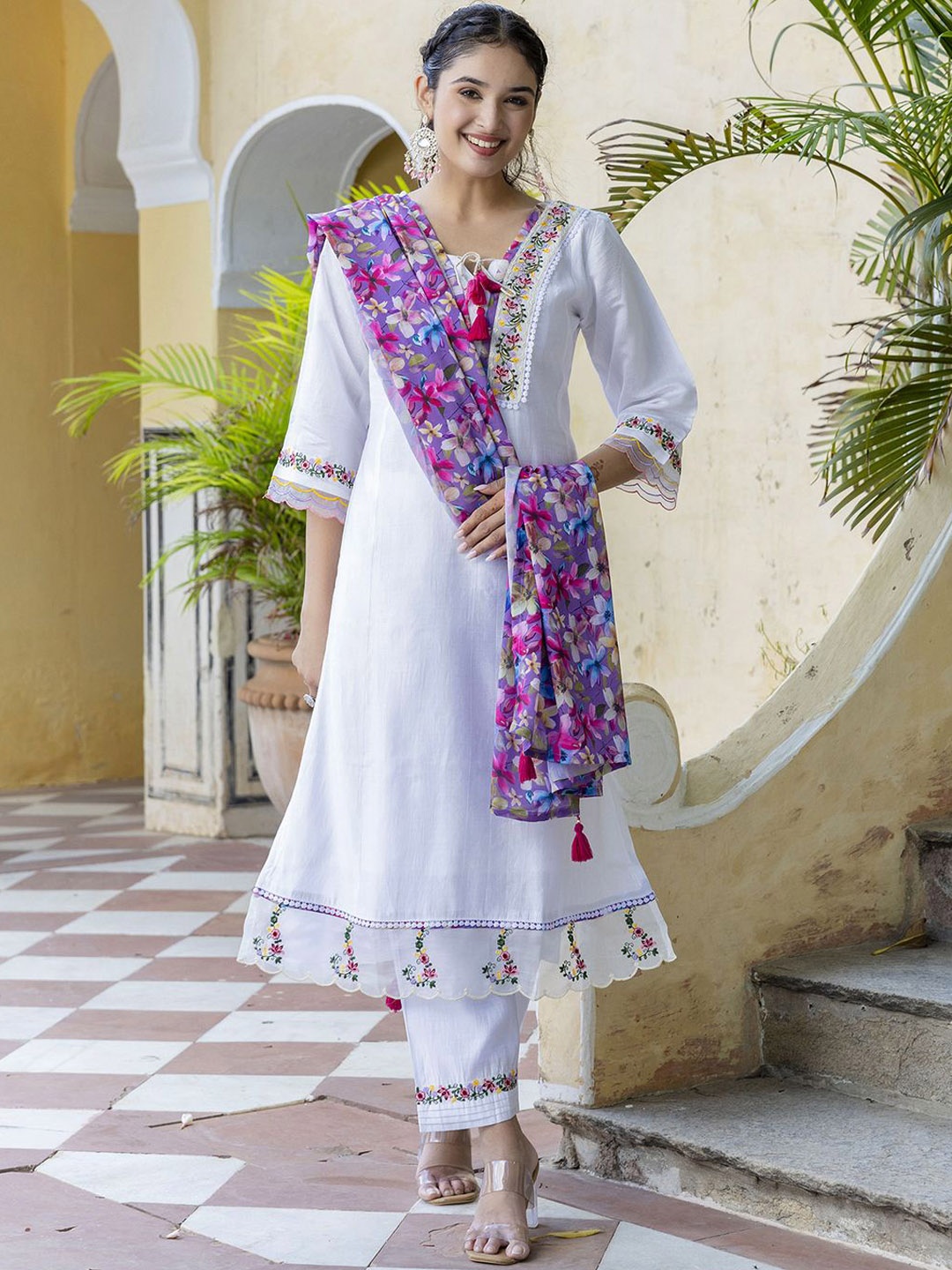 

Navlik Women Embroidered Regular Chanderi Silk Kurta with Trousers & With Dupatta, White