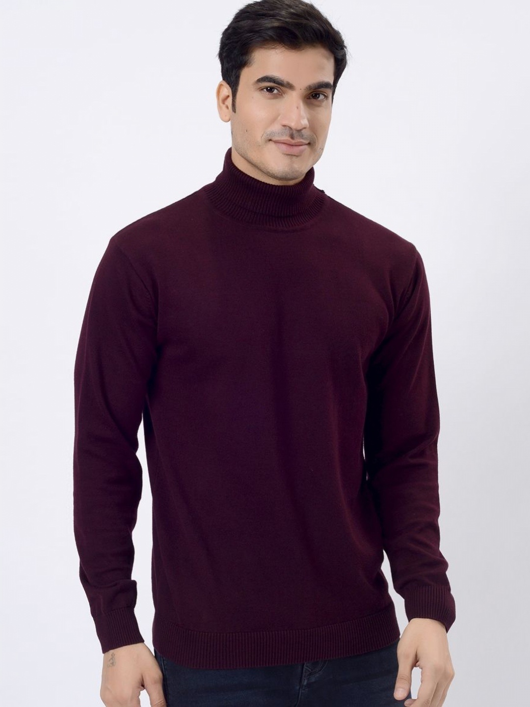 

JADE BLUE Men High Neck T-shirt, Maroon