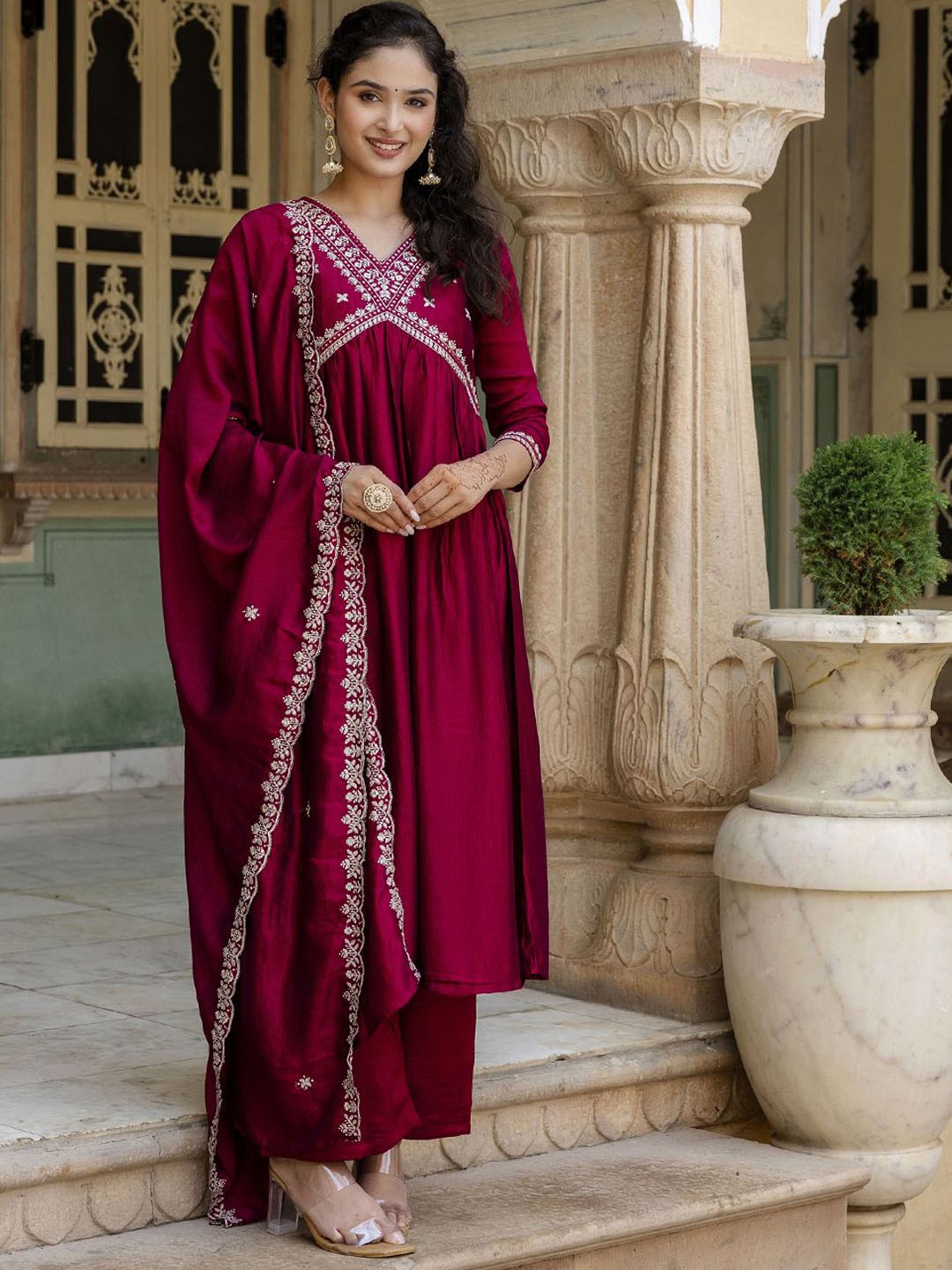 

Navlik Women Embroidered Regular Thread Work Kurta with Trousers & With Dupatta, Maroon