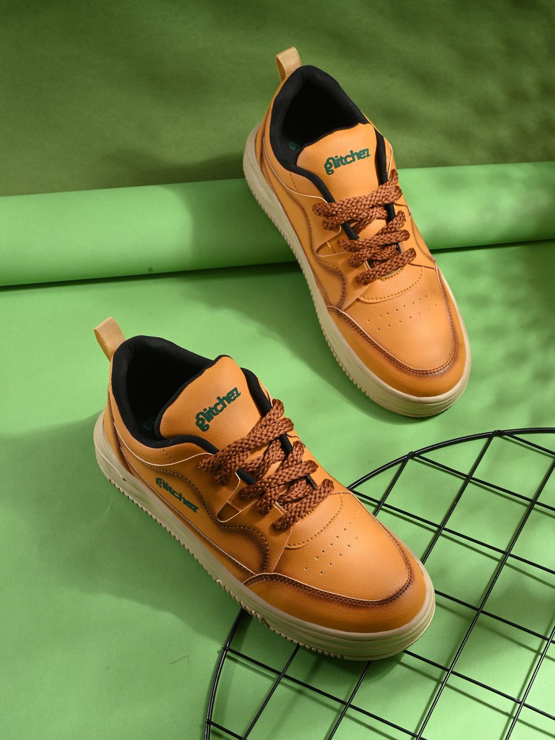 

glitchez Men Sneakers, Tan