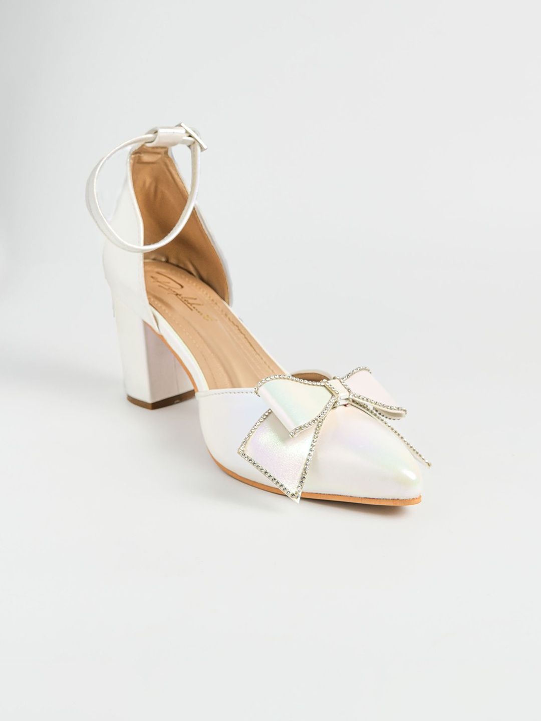

PURPLEHUNT Embellished PU Slim Heeled with Bows, White