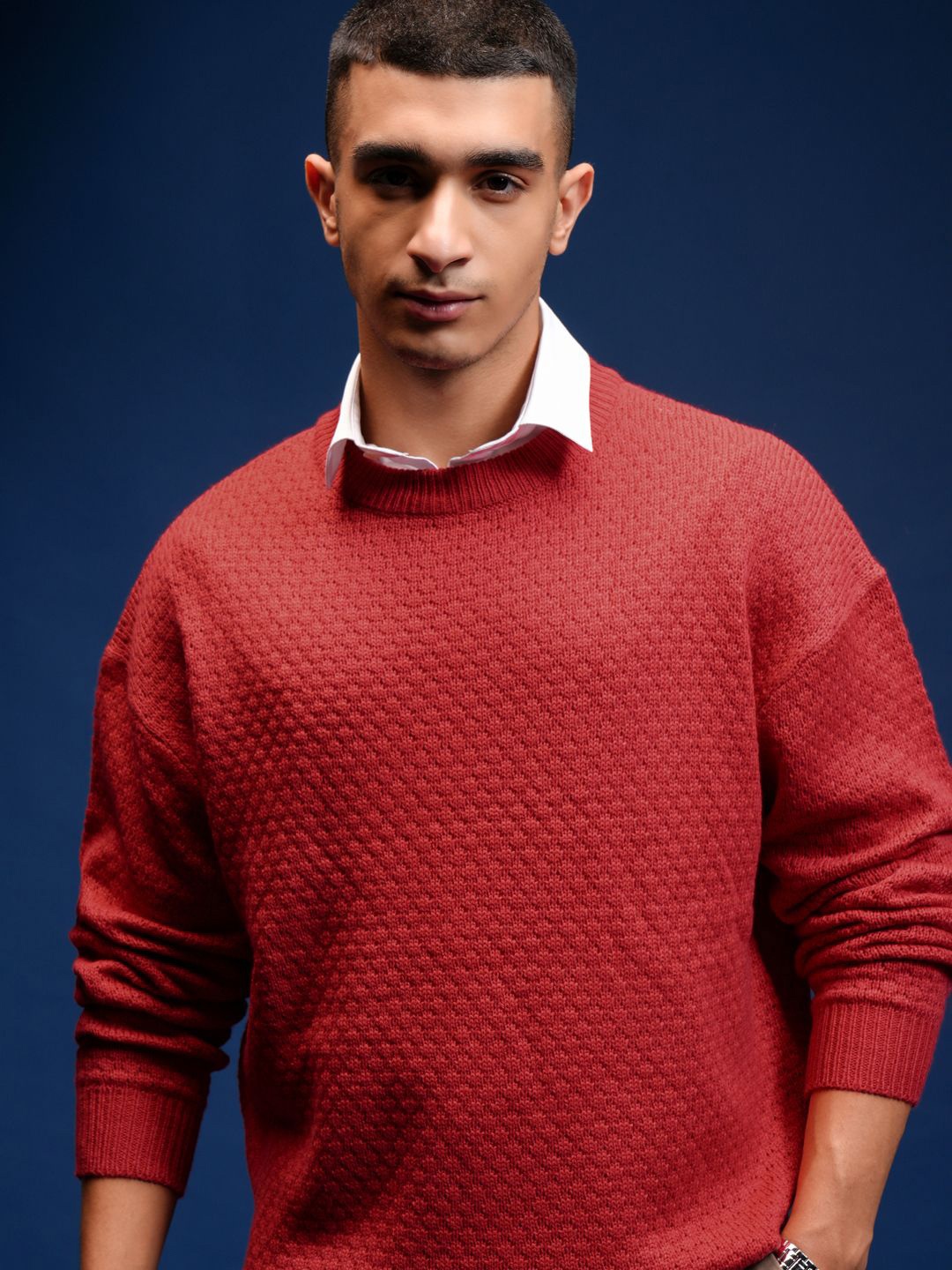 

HIGHLANDER Men Round Neck Pullover, Red