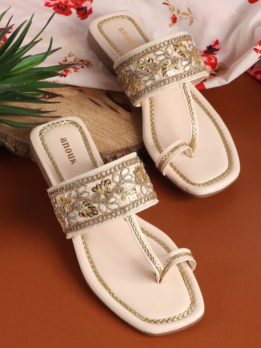 

Anouk Women Embellished One Toe Flats, Cream