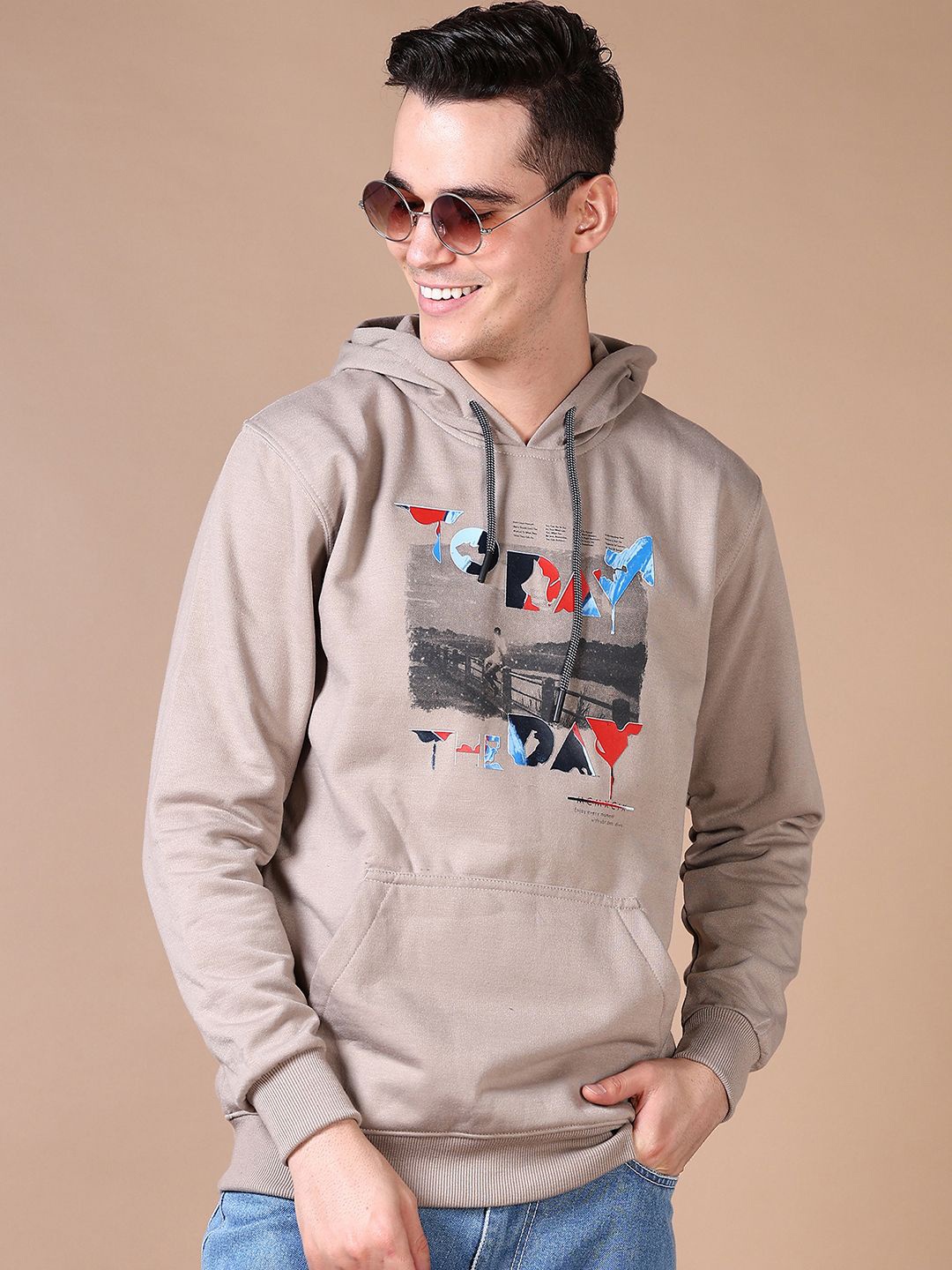 

V-Mart Men Printed Hooded Long Sleeves Sweatshirt, Beige