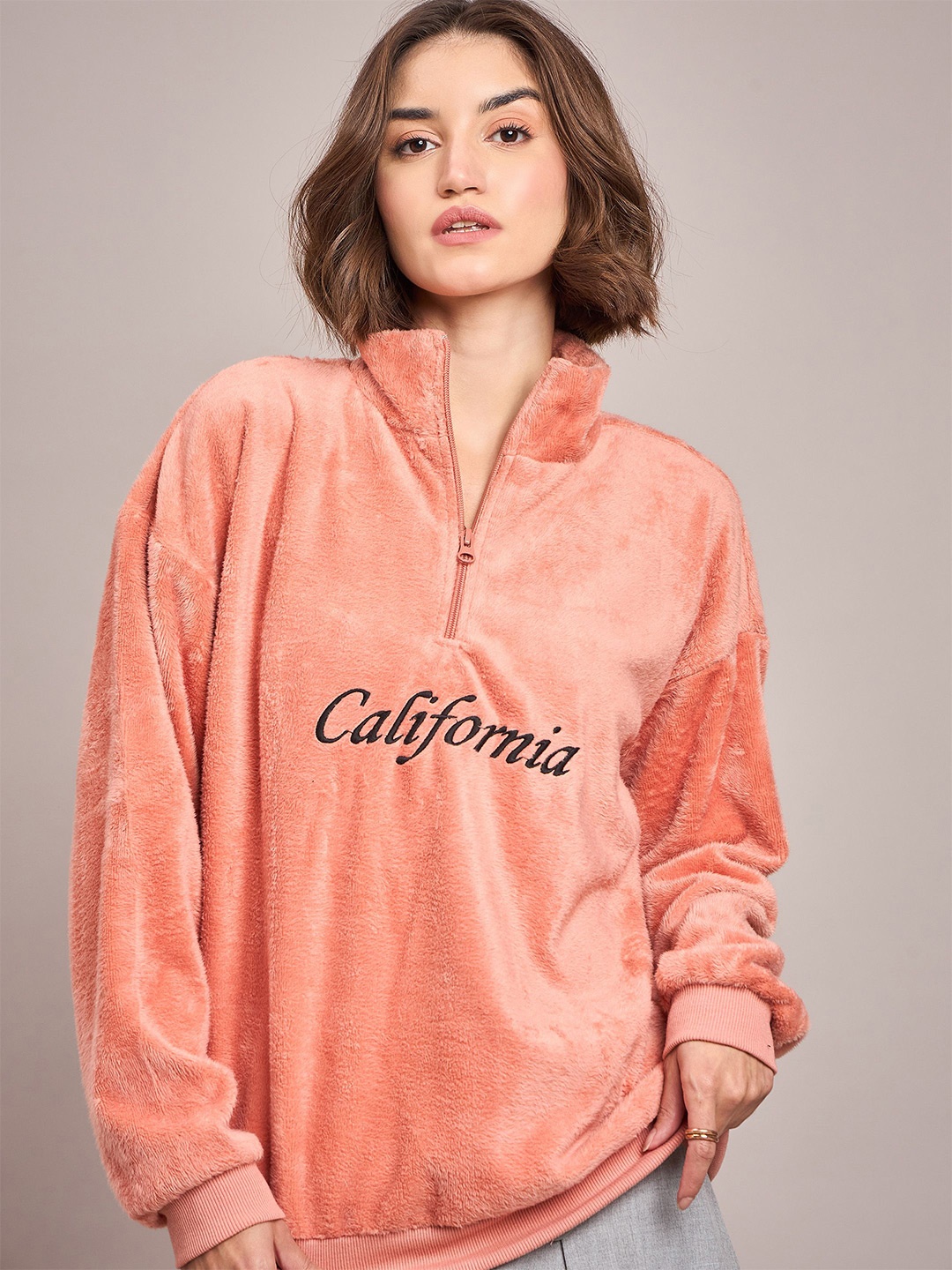 

SASSAFRAS Women Embroidered Sweatshirt, Pink