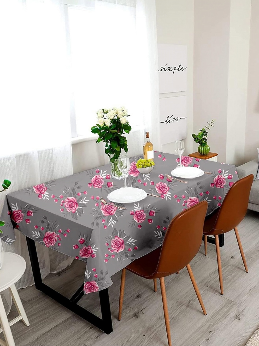 

Lushomes Grey Floral 6-Seater Table Cover