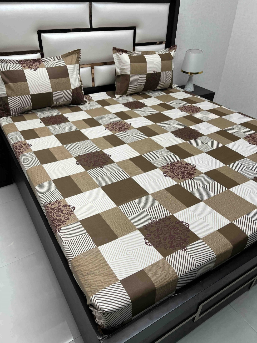 

Pure Decor Passion Brown Printed Pure Cotton 260 TC Queen Bedsheet Set 2.27 m x 2.56 m