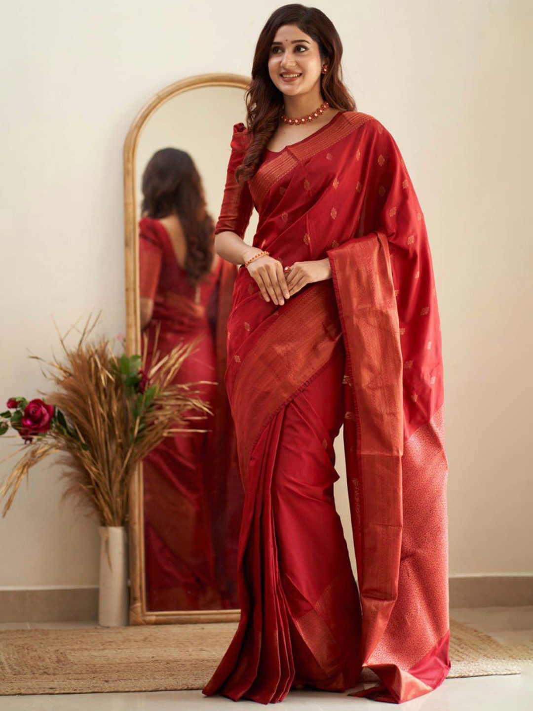 

Jinax Woven Design Zari Pure Silk Banarasi Saree, Red