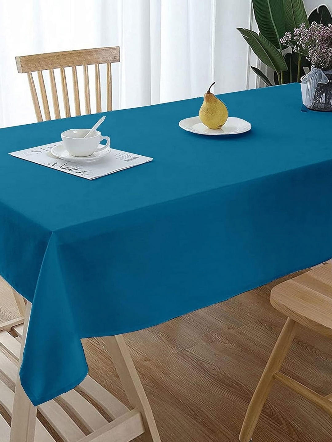 

Lushomes Blue 6-Seater Table Cover