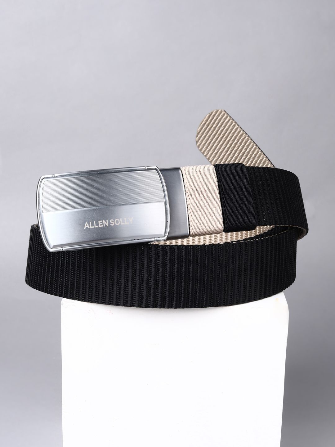 

Allen Solly Men Textured Leather Reversible Belt, Black