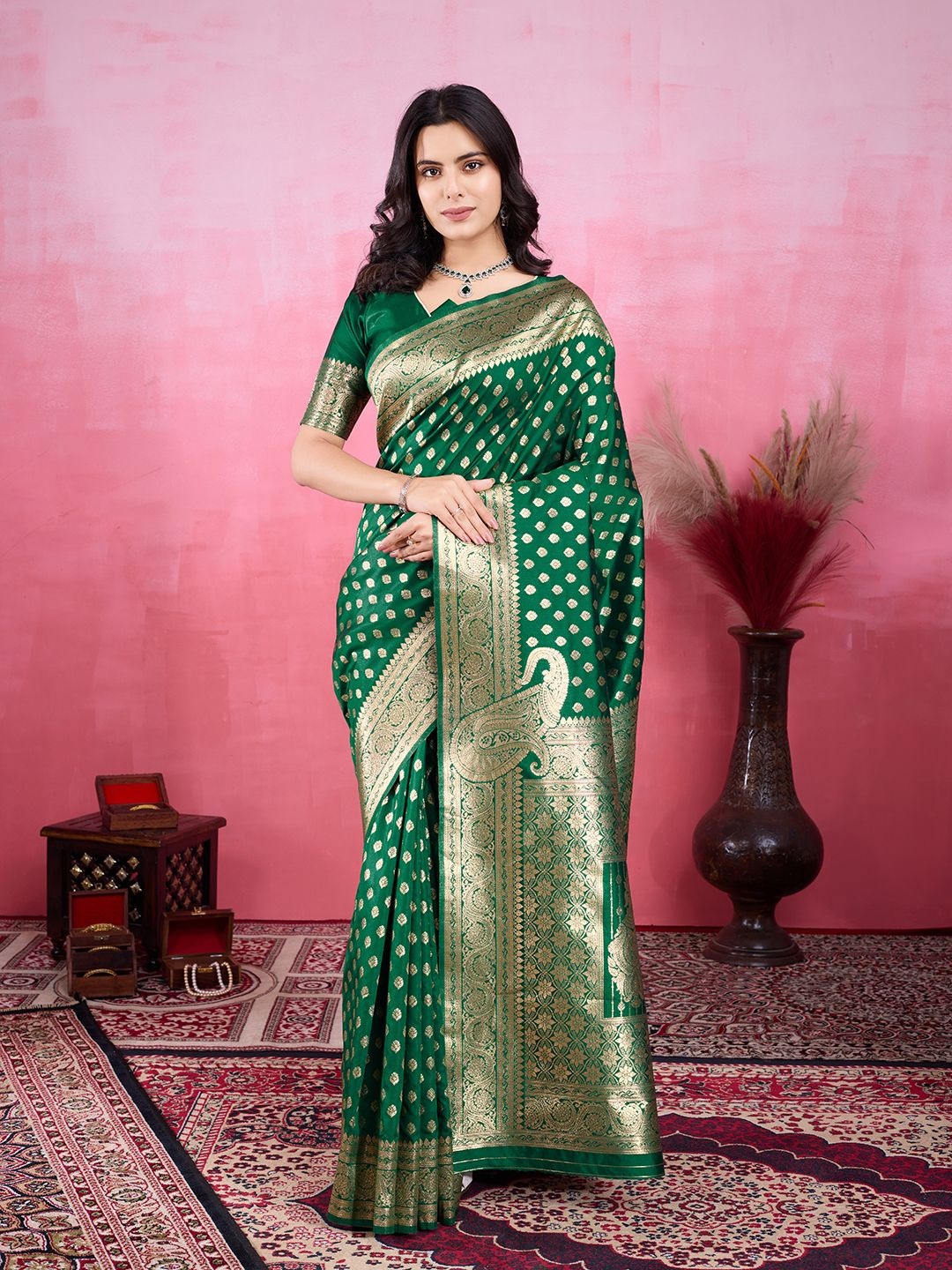 

V3 FASHION STUDIO Ethnic Motifs Zari Pure Silk Banarasi Saree, Green