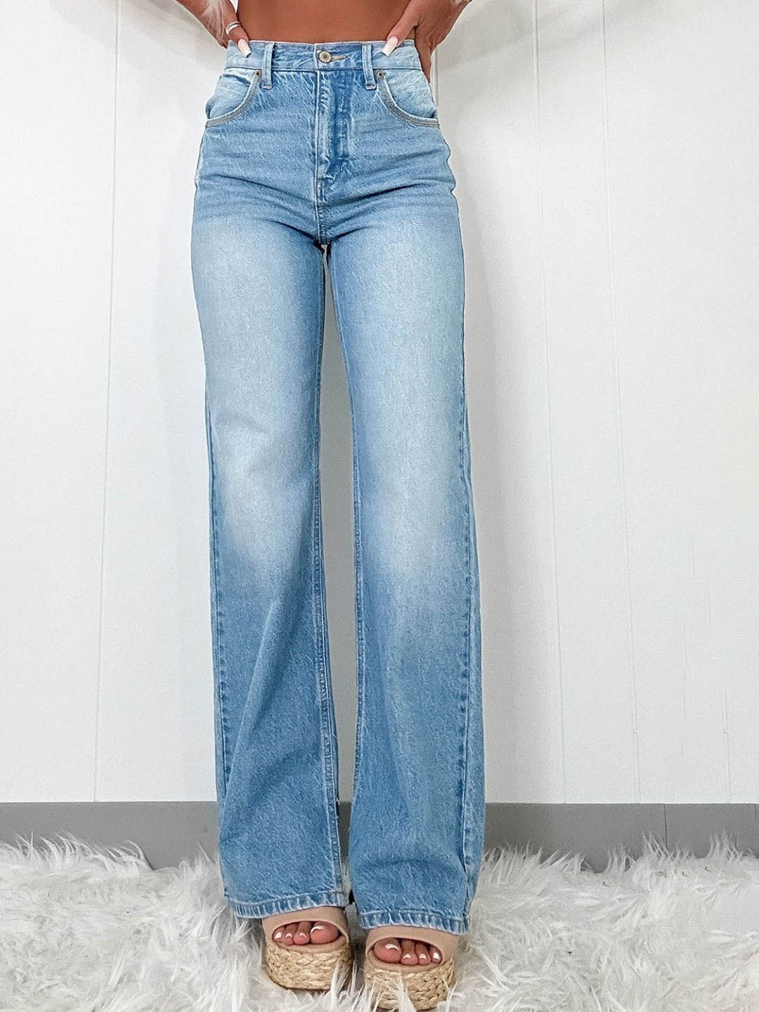 

StyleCast Women Heavy Fade Mid-Rise Bootcut Jeans, Blue