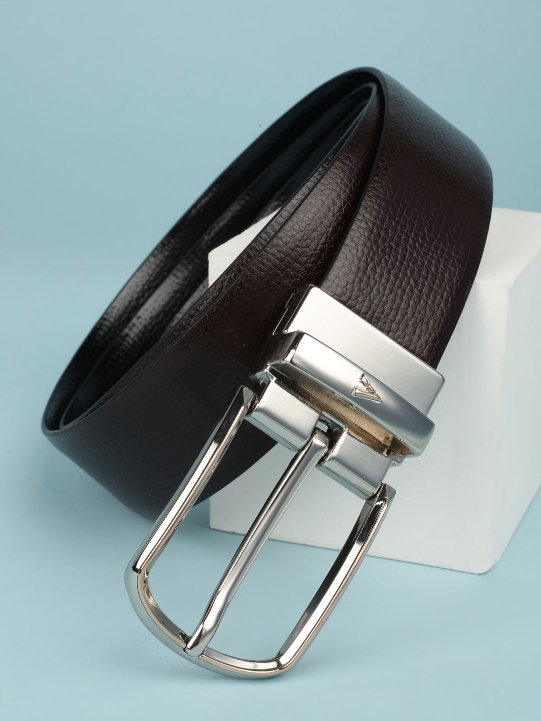 

Van Heusen Men Textured Leather Reversible Formal Belt, Brown