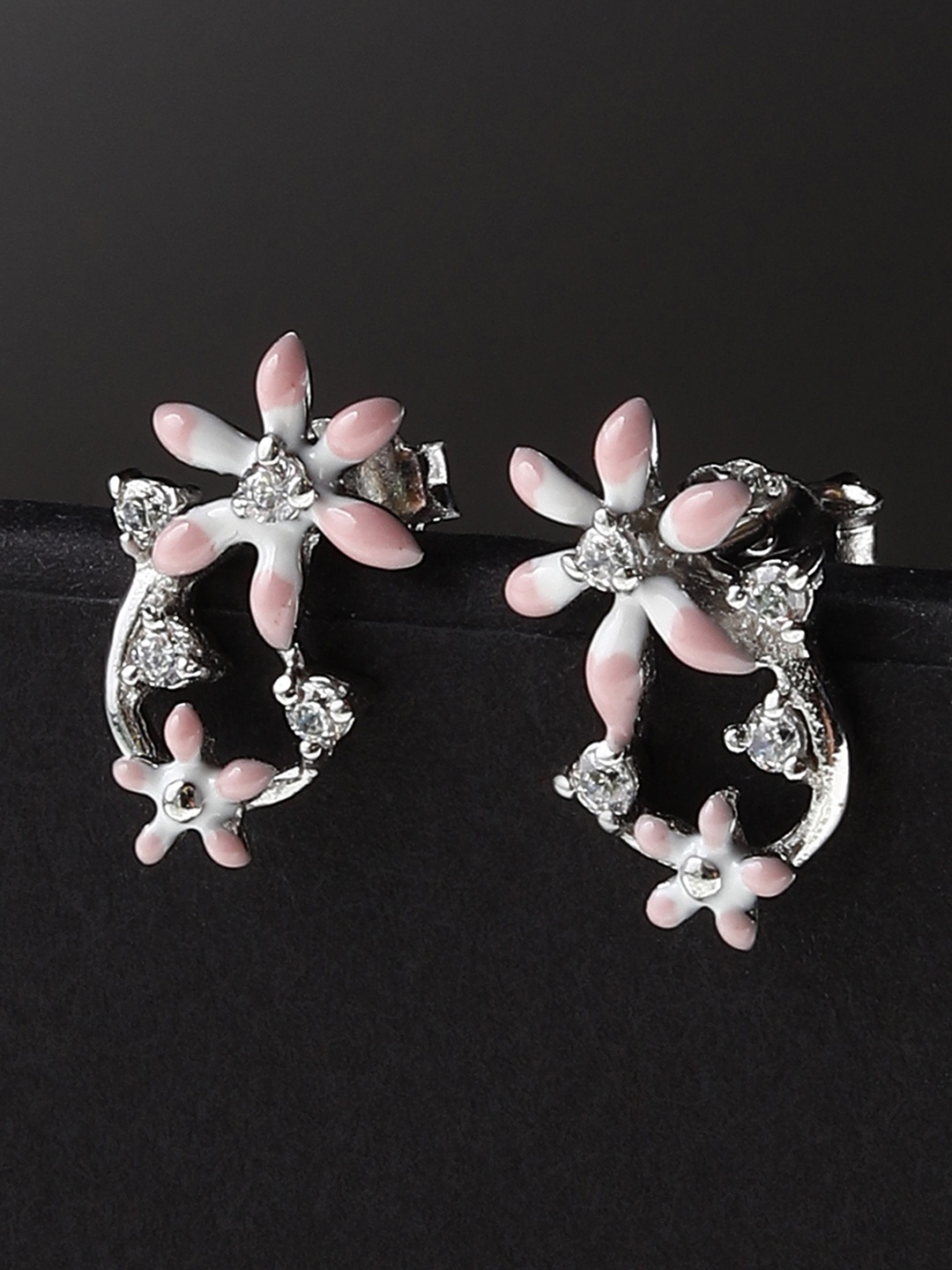 

DIAVO Women Rhodium Plated Silver Toned Flower Studs Earrings